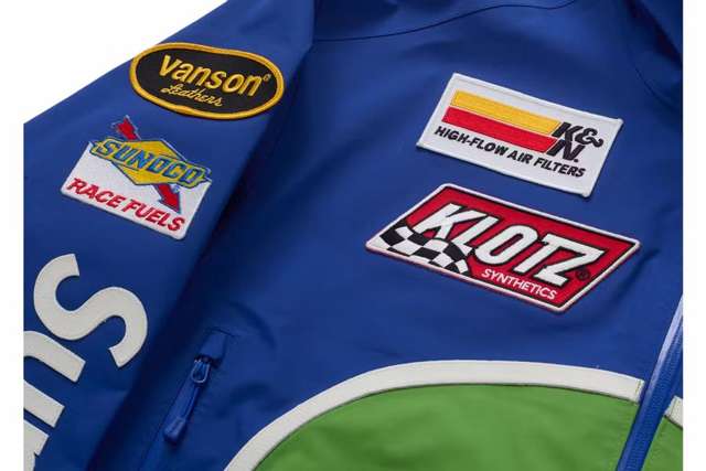 Veste Supreme GORE-TEX (Bleu) - détail patchs et broderies